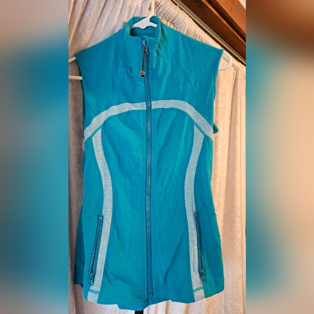 Blue Sleeveless Zip-Up Top